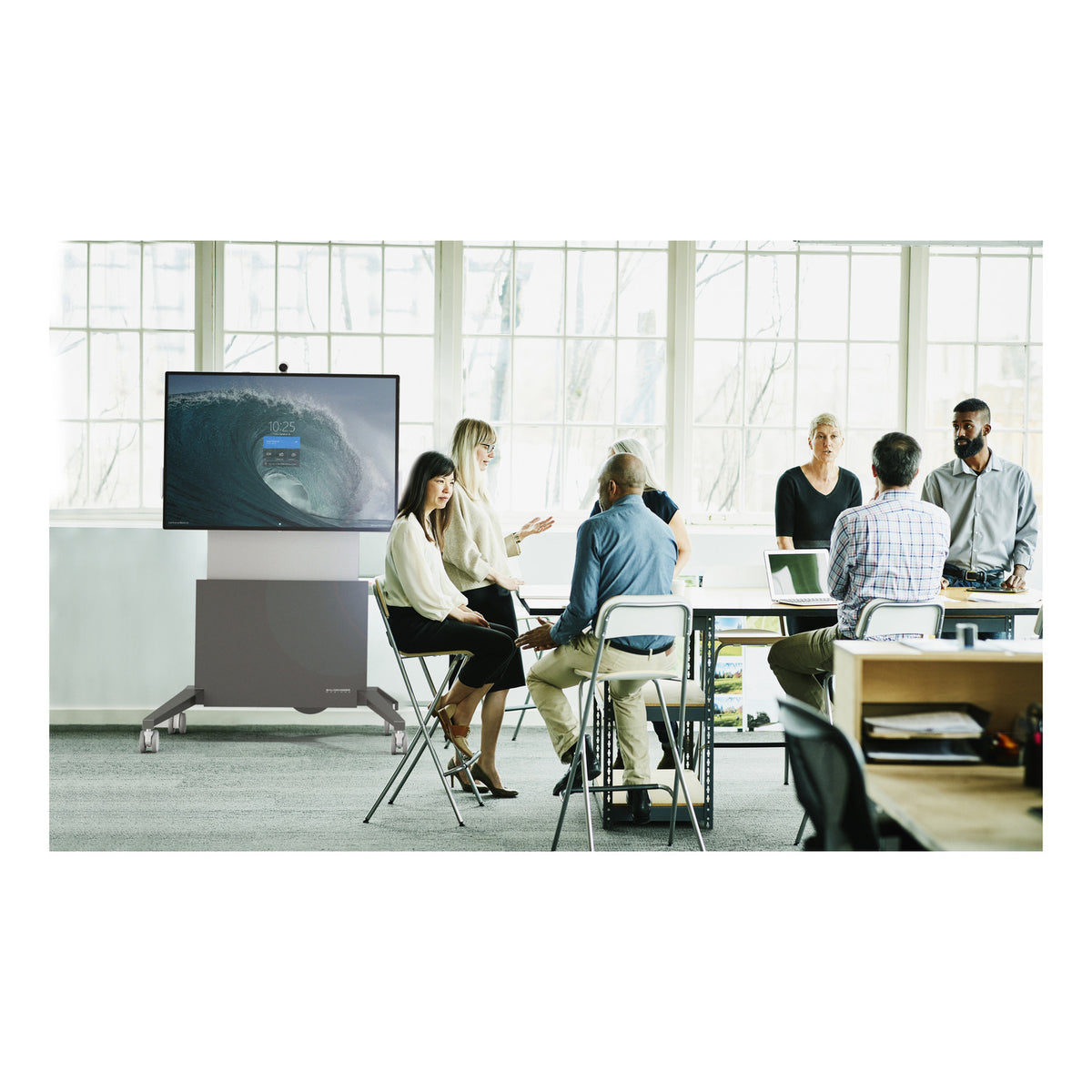 CSH2 - APC Smart-UPS Charge Mobile Battery for Microsoft Surface Hub 2S & Surface Hub 3 - image 2